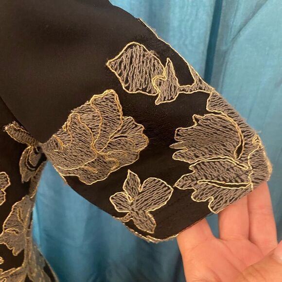 Tadashi Shoji lace dress, size 6 - Picture 7 of 10